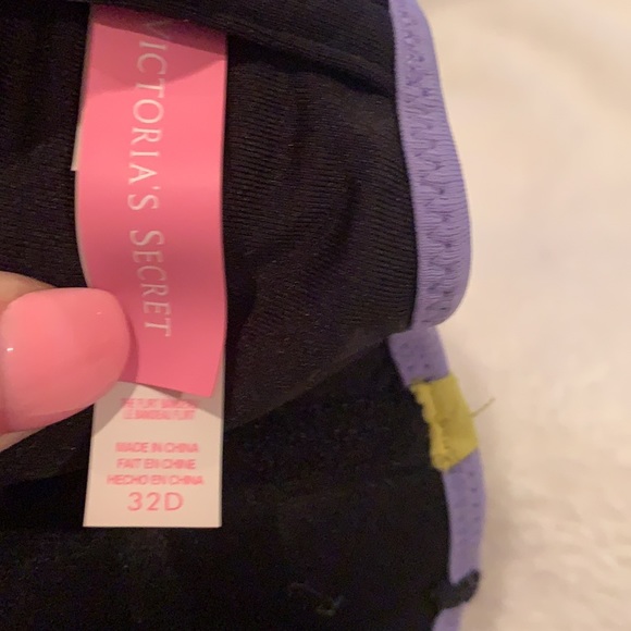 Victoria’s Secret “The Flirt Bandeau” bikini top - Picture 11 of 11